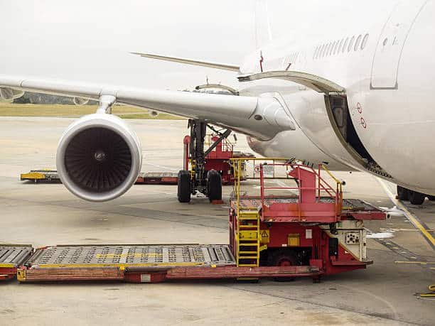Loading goods onto aircraft for air freight from China to Senegal