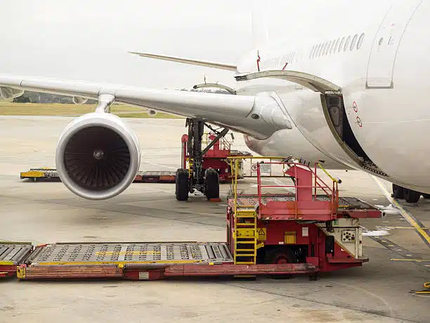 Loading goods onto aircraft for air freight from China to Senegal