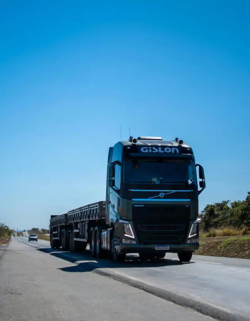 Laptop Shipping about Cargo photo