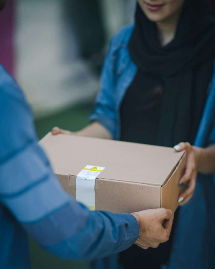 Laptop Shipping about Express photo